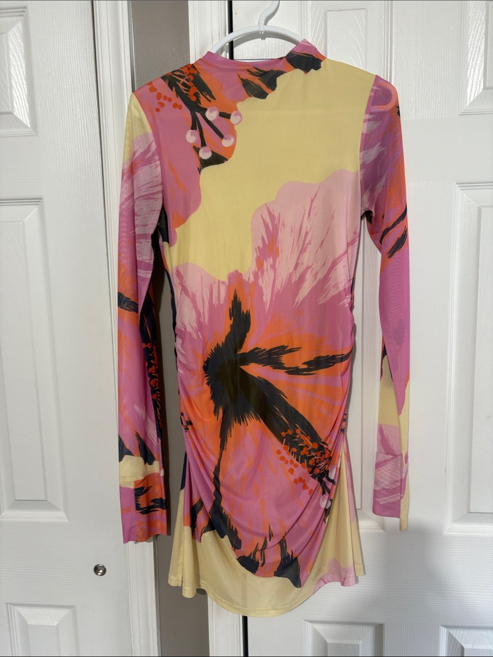 FARM Rio Multicolor Floral Long Sleeve Bodycon Dress